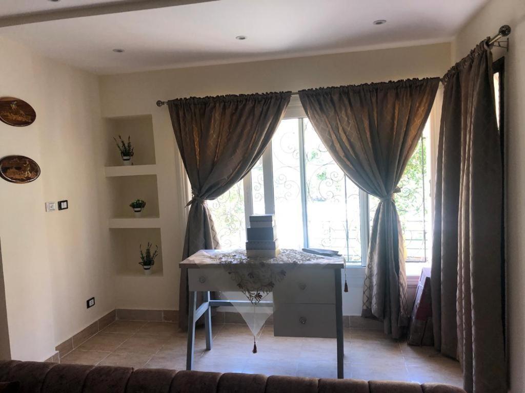 2 Bed Garden Flat - Alrehab , Cairo-200 Meters From Alrehab Mall 2 Apartment *